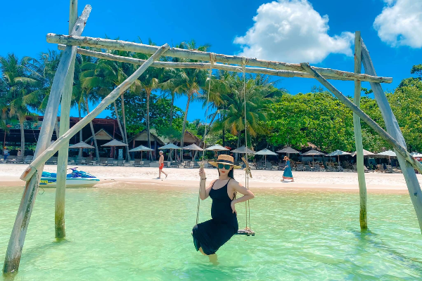 Explore the Wonders of Phu Quoc Island: Scenic Tour of 4 Islets & Hon Thom Cable Car - photo 1